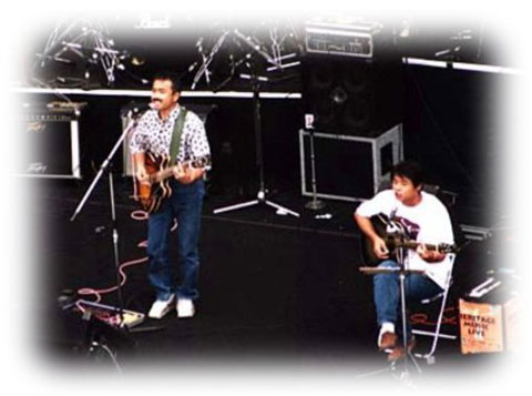 B-Wing演奏の写真